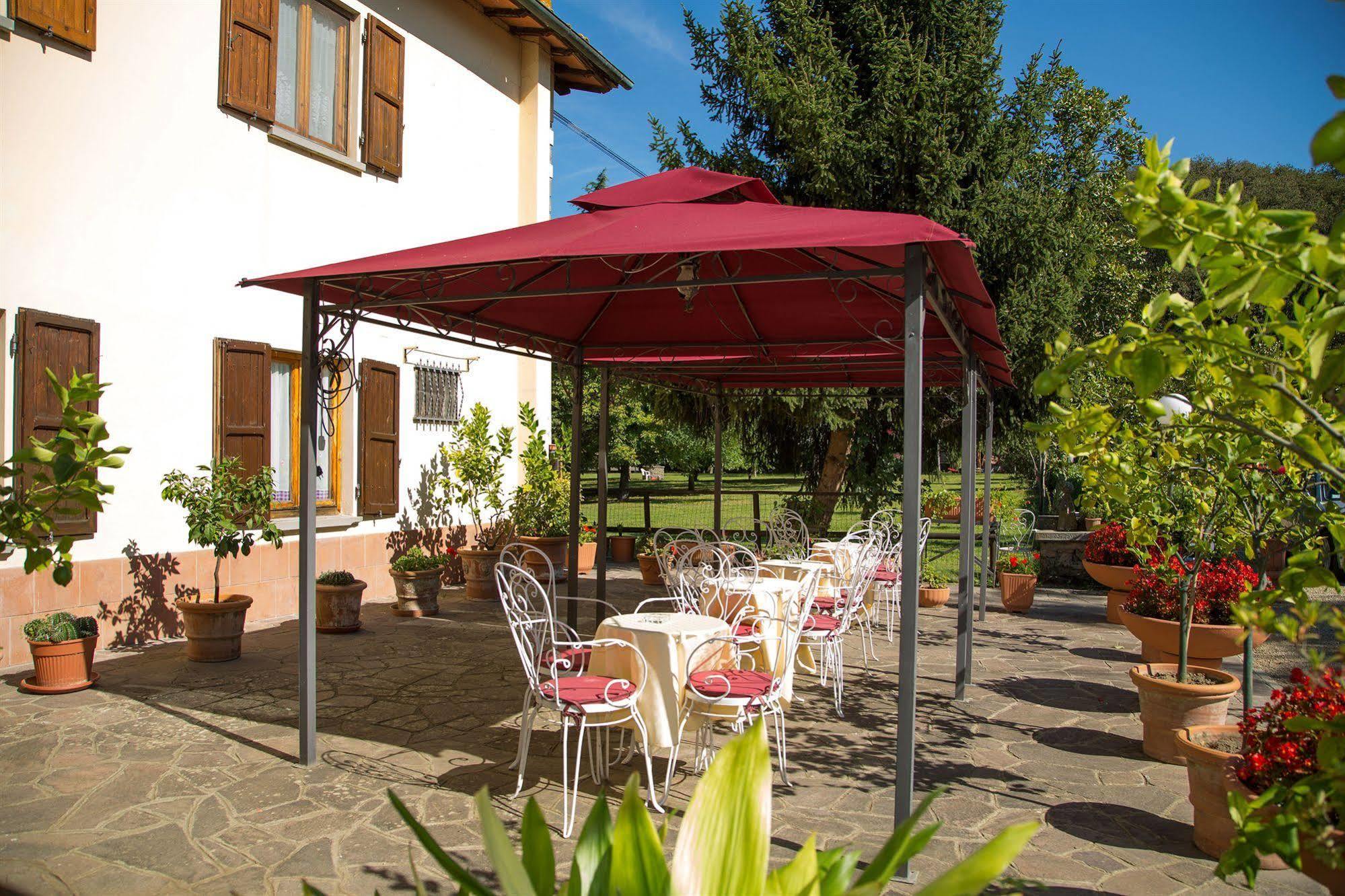 Hotel Del Lago Cavriglia Exterior foto