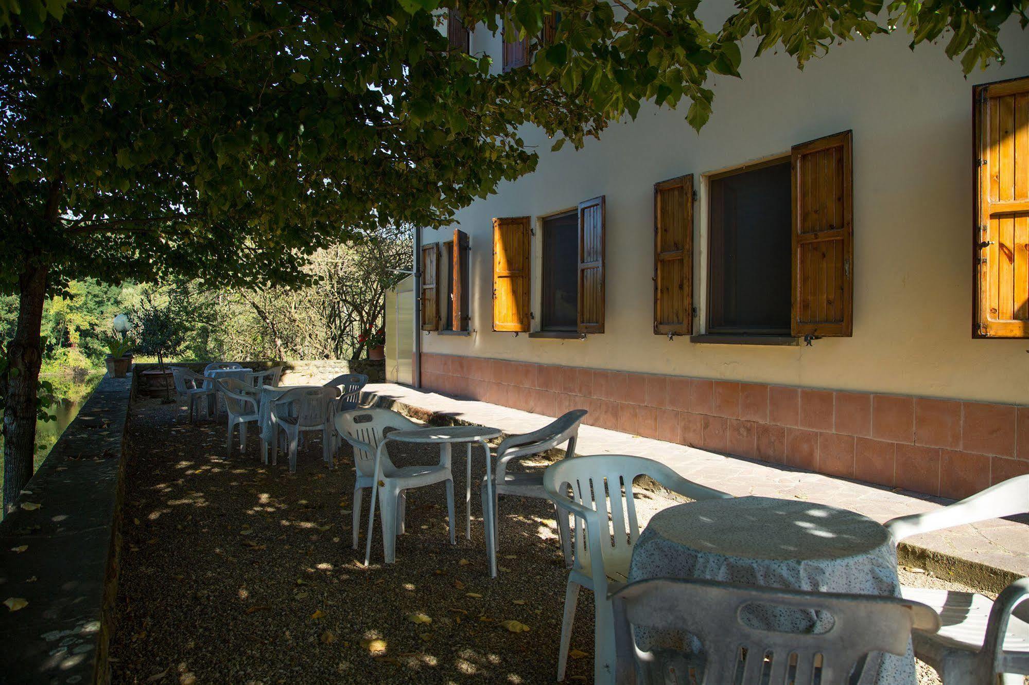 Hotel Del Lago Cavriglia Exterior foto